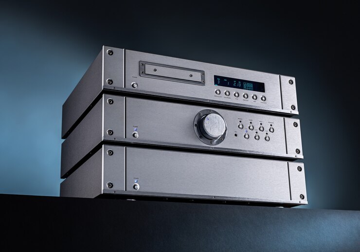 Analog Music Stereo Audio Amplifier and Tuner.