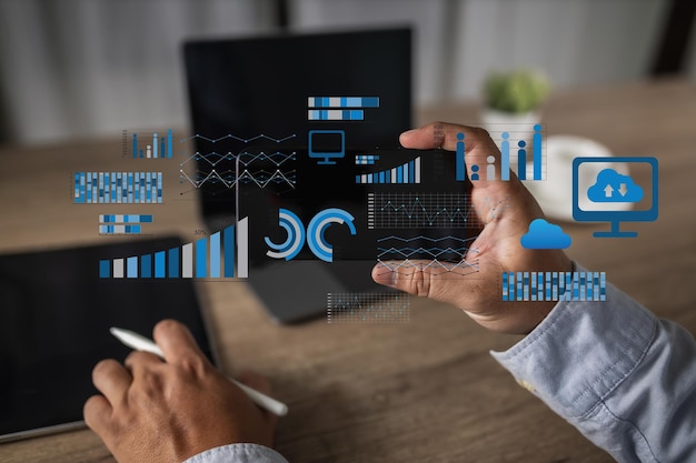 Analyseren op een laptop Resultaat bedrijfsanalyse dashboard technologie beheer strategie datum concept proces rapport grafiek succes investering statistiek economie database