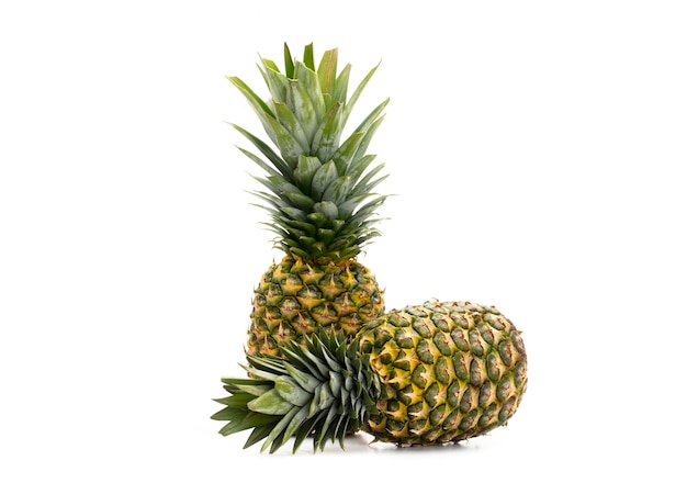 Ananas geïsoleerd op een witte