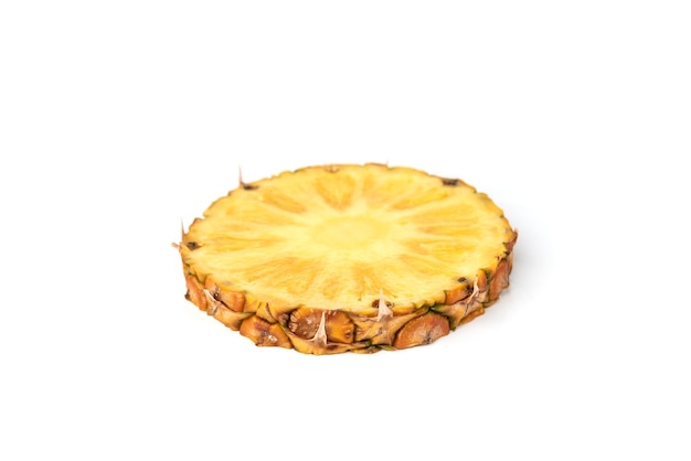 Ananas geïsoleerd op wit.