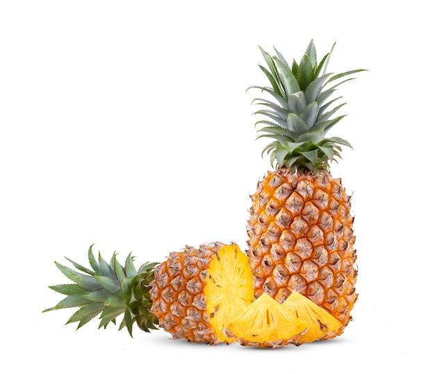 Ananas geïsoleerd op witte achtergrond