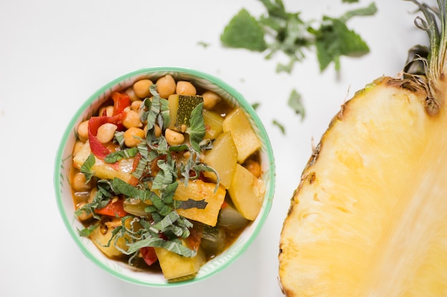 Ananas salad with chickpea