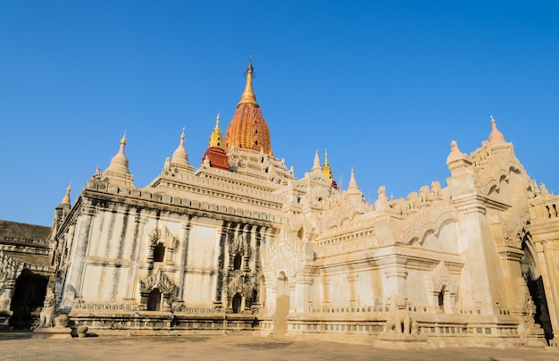 Ananda-tempel in old bagan, myanmar