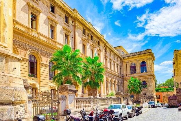 Foto l'antica, bellissima e incredibile roma.