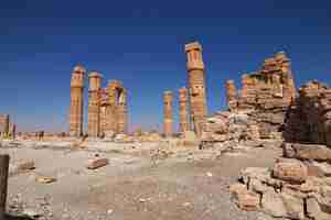 Photo ancient egyptian temple of tutankhamun on soleb island, sudan, nubia