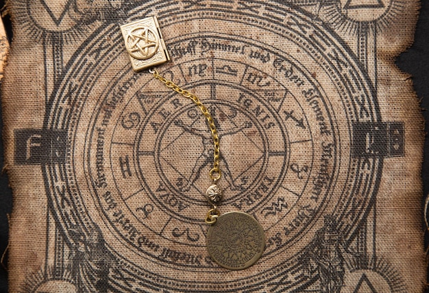 Photo ancient esoteric witchcraft background occultims and paganism old symbol with mysterious runes and alphabet