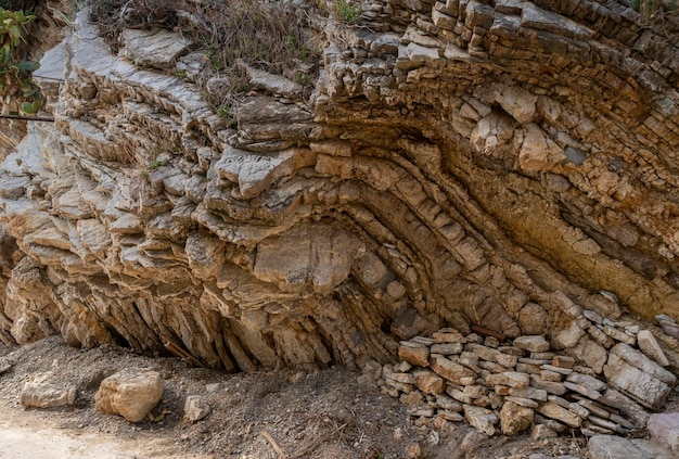 古代の奇岩群