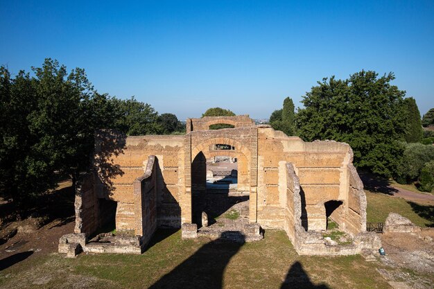 Foto antiche rovine romane a villa adriana tivoli, in italia