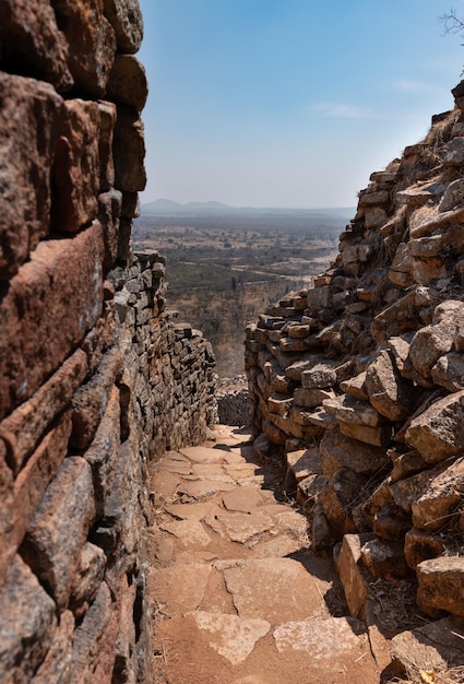 Photo ancient ruins of great zimbabwe southern africa