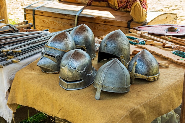 Photo ancient slavic helmets in the kievan rus museum high quality photo