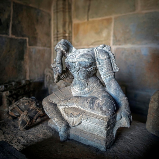 Statue antiche del tempio di keshava a somnathpur, karnataka, india