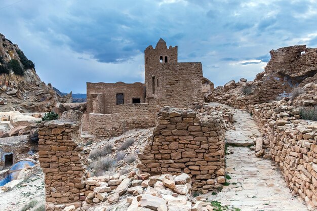 Древняя деревня Зриба Олия берберского происхождения в загуанском Тунисе