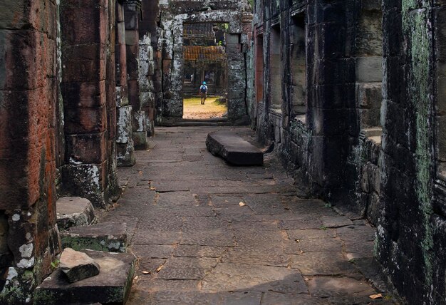 Angkor Wat is een enorm hindoeïstisch tempelcomplex in Cambodja