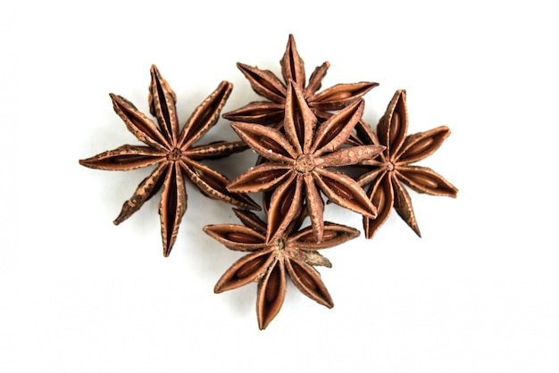 Photo anise stars isolated on white