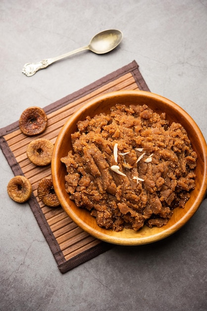 Anjeer ka halwa or Fig sheera or halva