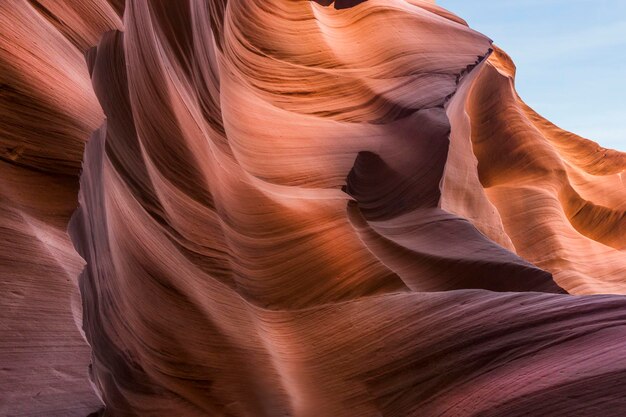 写真 アンテロペ・キャニオンの砂岩の波形