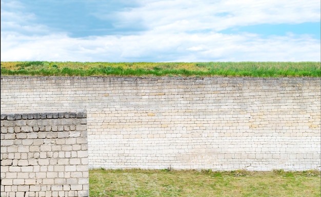 자연석으로 만든 골동품 벽 고대 문화