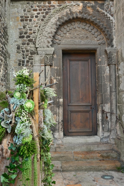 Foto porta in legno antico