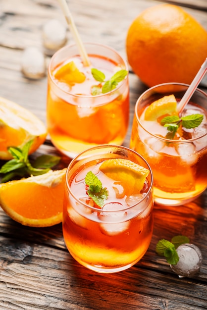 Aperol Spritz met sinaasappel