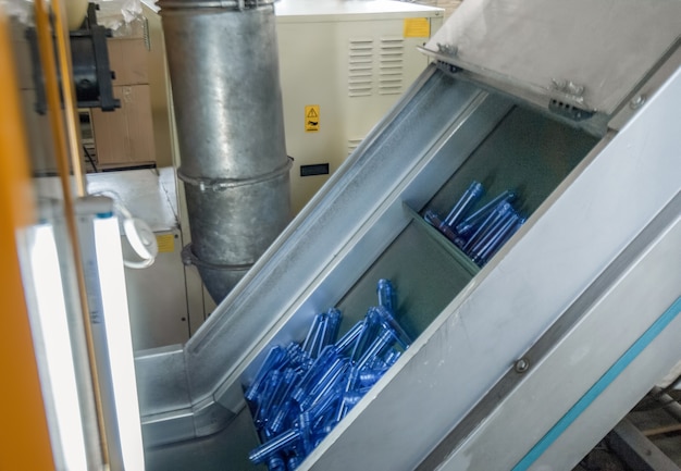 Apparatuur voor de vervaardiging van preforms voor plastic flessen lask preforms voor plastic flessen