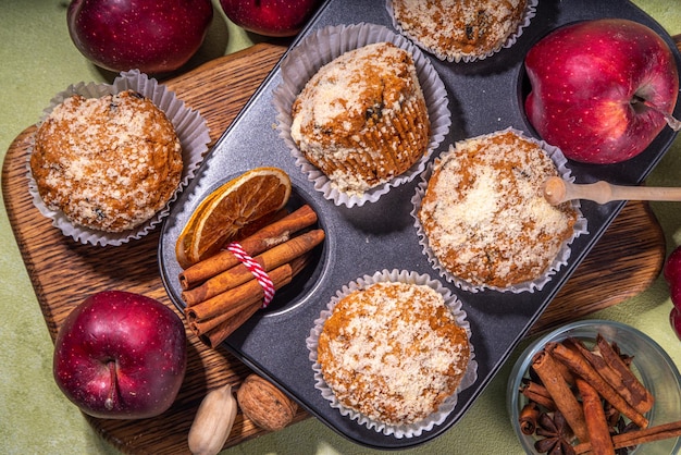 Appeltaart crumble muffins