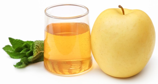 Apple cider vinegar with fresh fruit