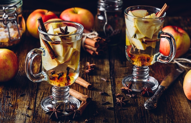 Apple Mulled 음료.