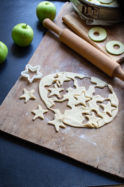 Apple pie bakery sweet dessert pastries biscuit fruit