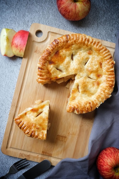 Apple pie with fresh apple