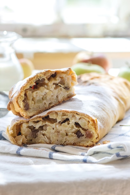 Foto strudel di mele