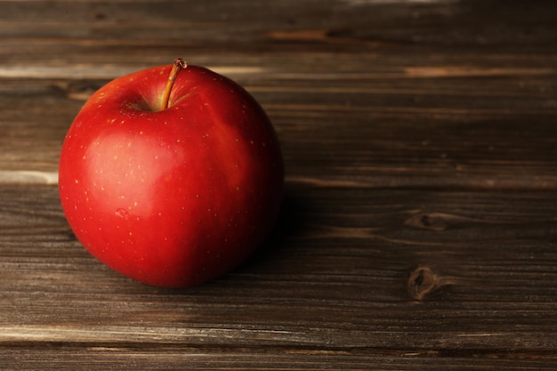 Foto apple su sfondo di legno