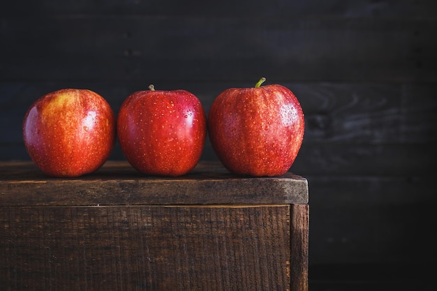 apples on table