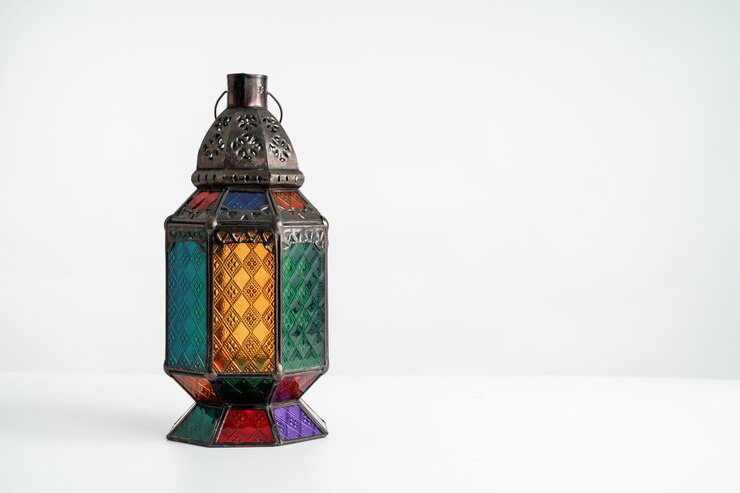 Photo arabic lantern on white
