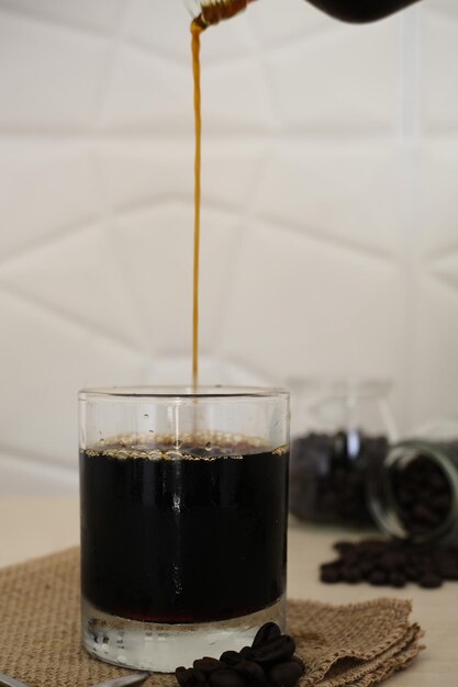 Photo arabica coffee is served on the table