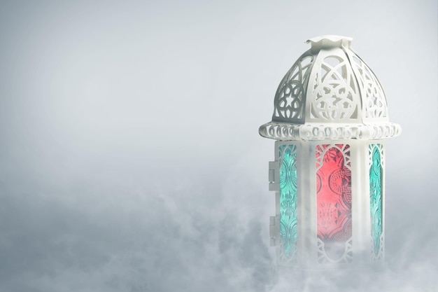 Arabische lamp met kleurrijk licht