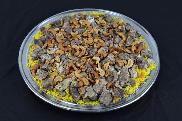 Arabische machboos vlees- en rijstschotel