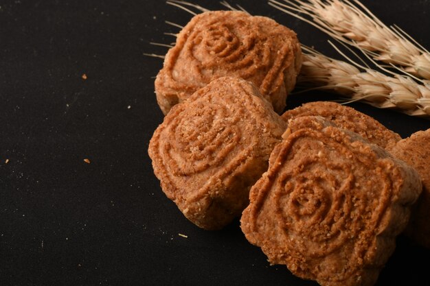 arabische oosterse koekjes dadels maamoul