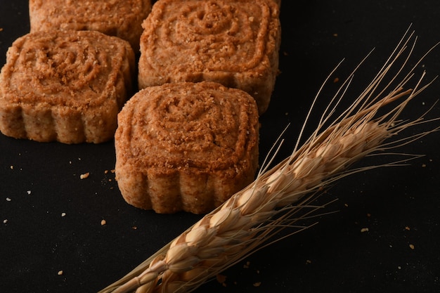 arabische oosterse koekjes dadels maamoul