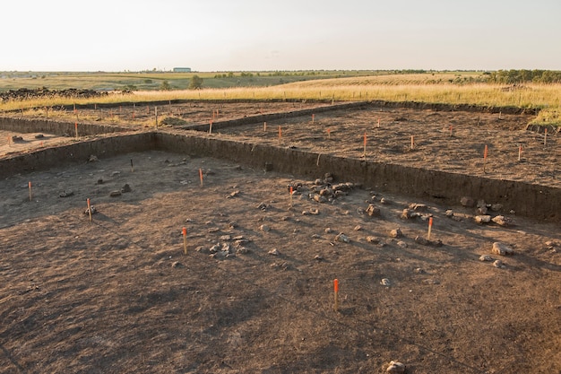 Foto scavi archeologici, resti dell'insediamento, i fossili degli sciti