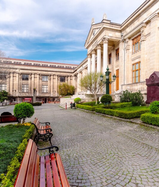 Archeologisch Museum van Istanbul Het grondgebied van het Archeologische Museum van Istanbul in Istanbul