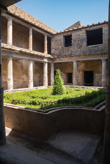 Archeologisch park van Pompeii Een oude stad die op tragische wijze omkwam onder lava Oude vervallen huizen villa's Interne Italiaanse binnenplaatsen