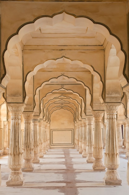 Photo arches at amber fort near jaipur