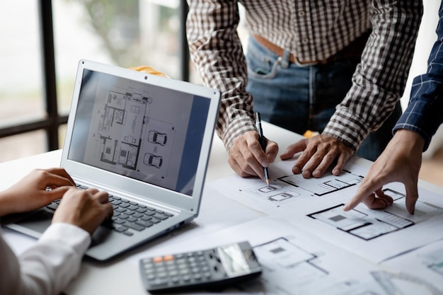 Architects and engineers are working together to edit the draft
house plan that was designed after it was presented to the client
and partially revised the design interior design and decoration
ideas