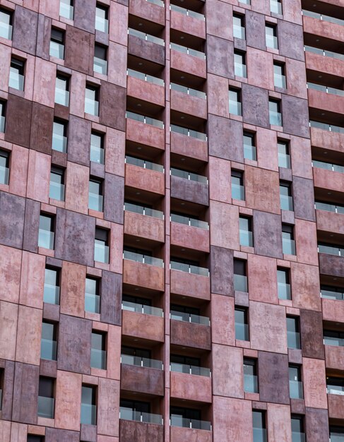 Фото Архитектурный жилой дом в городе