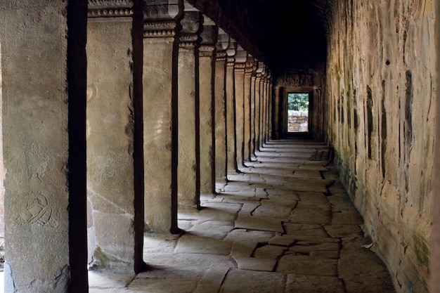 Foto colonne architettoniche di angkor wat