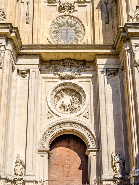 스페인 남부 안달루시아에 있는 그라나다 대성당의 건축 세부 사항