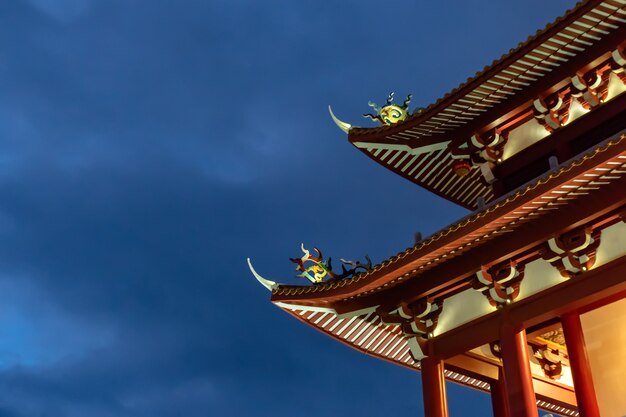 Photo the architecture of mazu temple in the night