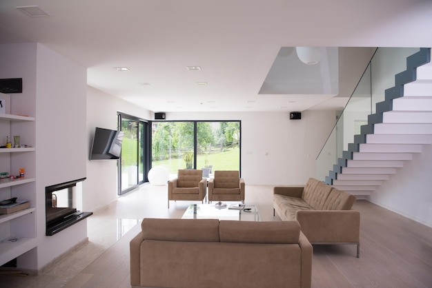 Architectuur, Interieur, modern appartement, grote woonkamer