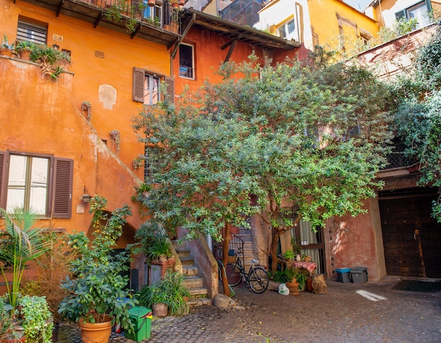 Arco degli Acetari Small courtyard in Rome