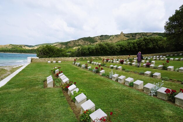 제1차 세계 대전에서 전사한 군인들을 위한 아리부르누 묘지 (Ari Burnu Cemetery for fallen WWI soldiers Anzac Cove Gallipoli)